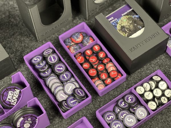 8 Insert pasujący do gry Tyrants of The Underdark + protektory na żetony