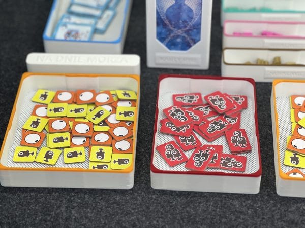 8 Insert pasujący do gry Na dnie morza + gratis