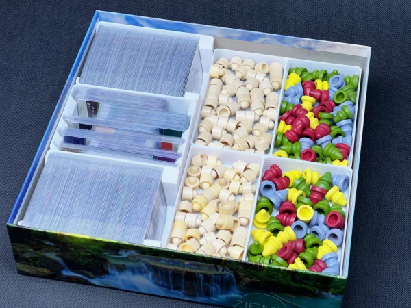 4 Insert pasujący do gry Ziemia