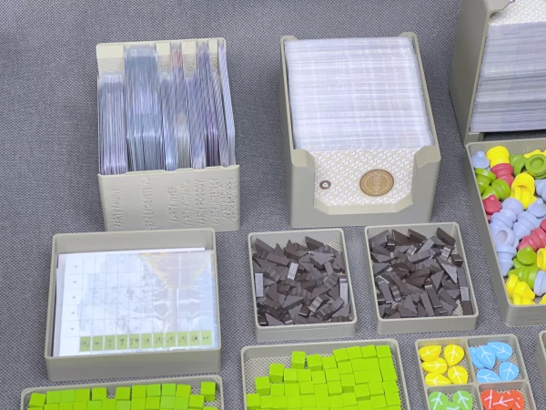 7 Insert pasujący do gry Ziemia