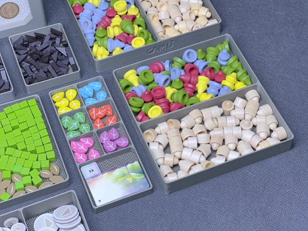 9 Insert pasujący do gry Ziemia